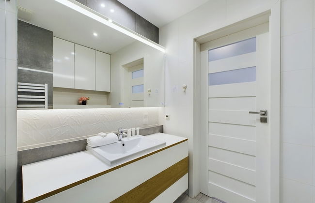 Apartment With Parking Gdynia by Renters - Photo 18