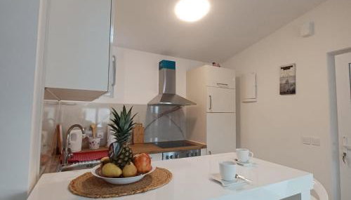 Beachfront Apartment With Balcony and Sea View - Foto 3