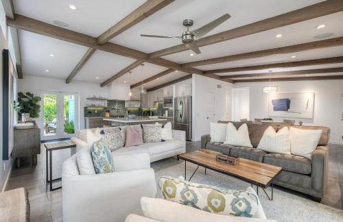 Luxury 3-Bed Beach Cottage with Hot Tub, Fire Pit, BBQ - Walk To Beach - Foto 11