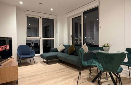 Deluxe 2BR Flat with Cinema, Gym, Parking & Games - Foto 3