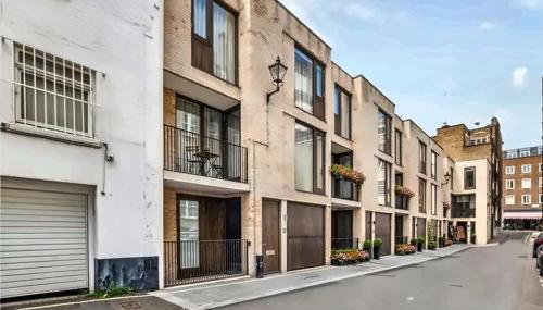 Luxury Mews House Marylebone - 3BR, Terrace & AC - Photo 2