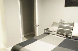 Cozy 2 Bedroom In A Lovely Forest Hills Neighborhood - Foto 25