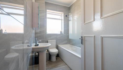 Elmcroft Apartment - 10 Mins Walk to Woking Town Centre - Foto 5