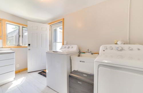 Houghton Lake Cottage with Patio Walk to Waterfront - Photo 18