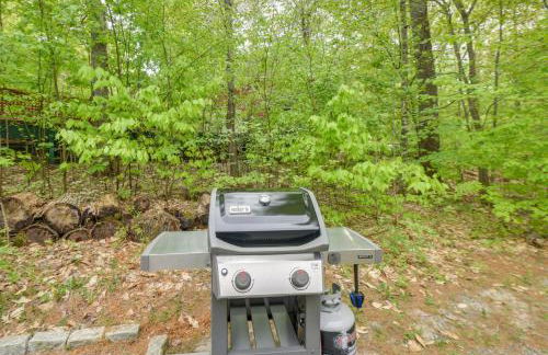 Cozy Tuftonboro Home with Deck - Walk to Beaches! - Foto 22