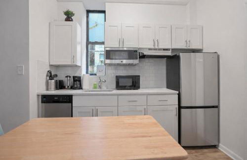 2BD Comfortable Home in Manhattan - Photo 8