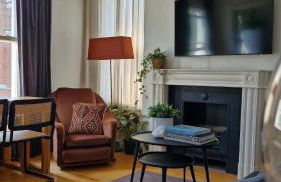 Charming Bright 2-Bed Heritage Flat, Battersea Park, London - Foto 2