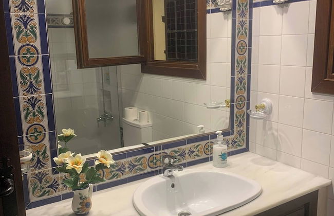 Comfortable Spacious Family House, Large Terrace and Garden, Beach and Bars - Foto 8