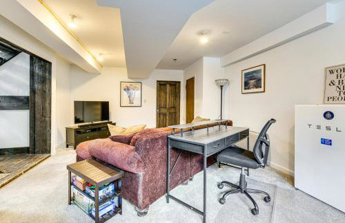 11 Mi to Sugarbush Eclectic Ski House with Hot Tub! - Foto 4