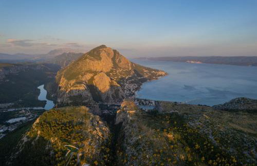 Villa Nacle with Heated Pool and Large Playground near Omis and Split - Photo 48