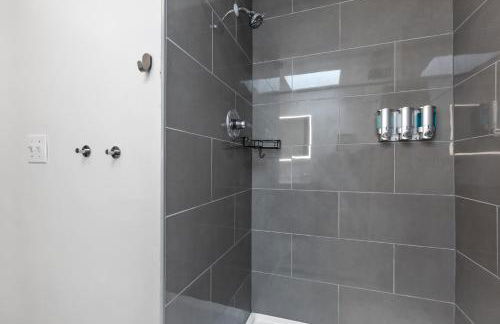 Pristine Townhouse With Rooftop Deck Near Canton! - Foto 11