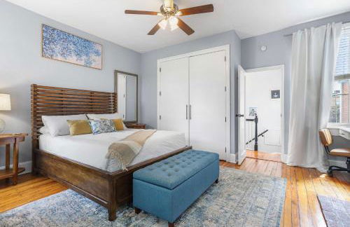 Sojourn Lovely Hill Family Home with Backyard near DC Icons - Foto 21