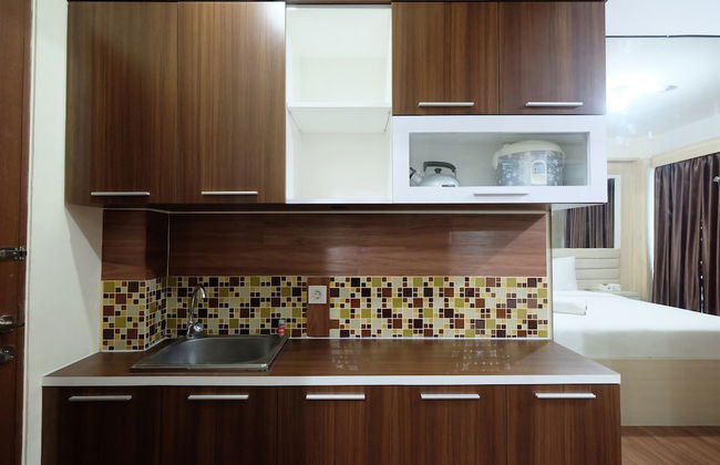 Strategic and Simple Studio Tifolia Apartment near Kelapa Gading - Photo 9