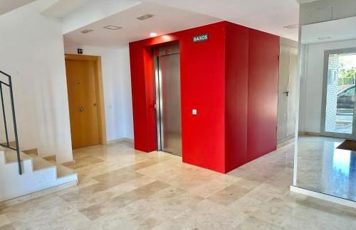 NEW! Apartamento con 2 piscinas, parque infantil, a 1 min de la playa - Foto 33