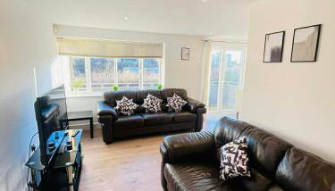 Modern 2 Bedroom 2 Bathroom City Apartment Free Parking - Foto 1