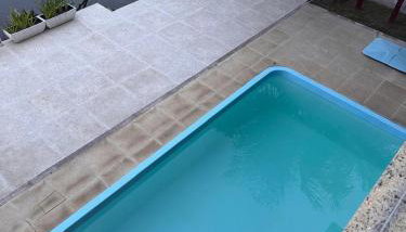 Um apartamento com vista para oarma - Foto 3