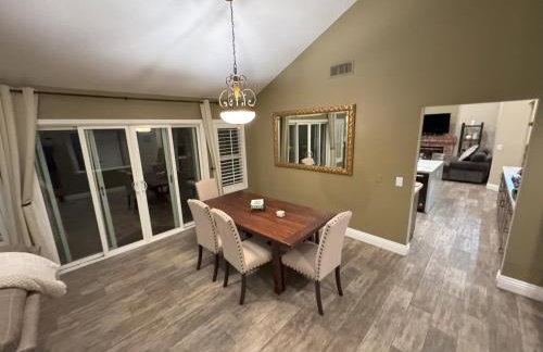 Riverside Views & Pool Retreat - Foto 74