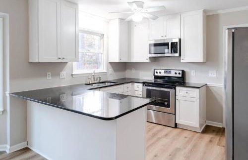 4BR Kid Friendly Fenced in Yard Playset - Foto 14