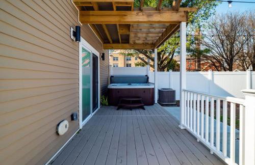 Hot Tub N64 Mins to Downtown Sleeps 8 - Foto 53