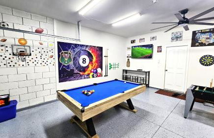 Bluelakeview Luxury Villa with Private Pool & Spa plus Lake Views, BBQ, Games Room - Photo 40