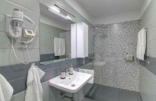 Abelia, two terraces, hot tub, free parking - Foto 40