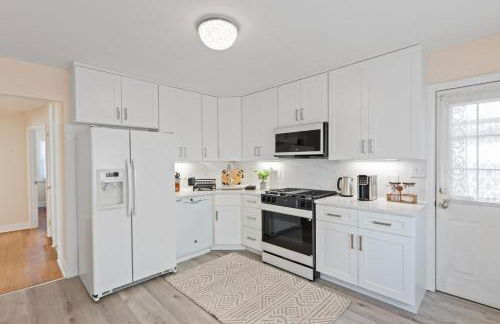 Charming Entire Home,18m to Manhattan, Home Theater - Foto 29