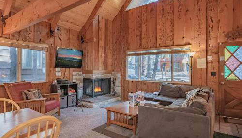 Moonridge Hideaway -Adorable, picture perfect cabin with a beautiful fireplace! - Foto 3