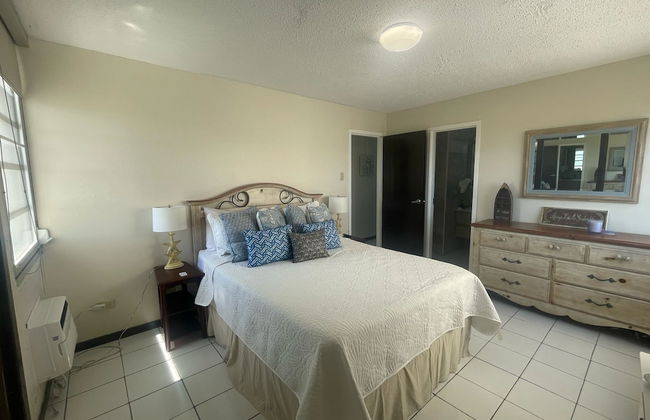 Ocean View 2 Bed 1 Bath 2 Parkings Pool - Photo 4