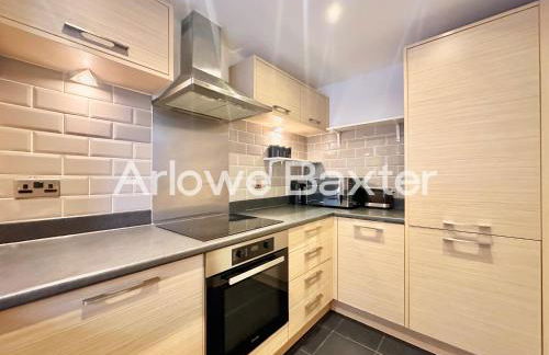 Modern 4-Bedroom House, Families and Contractors - Foto 22