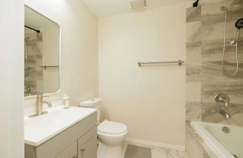 Spacious 3BR Terrace Apt Near LakePoint and Golf - Foto 21