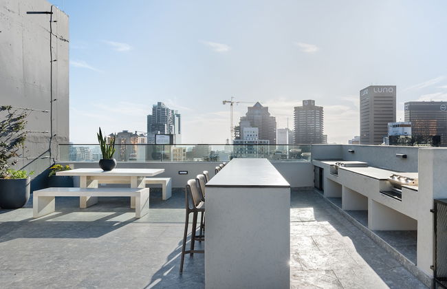 The Tokyo 307 - Photo 23