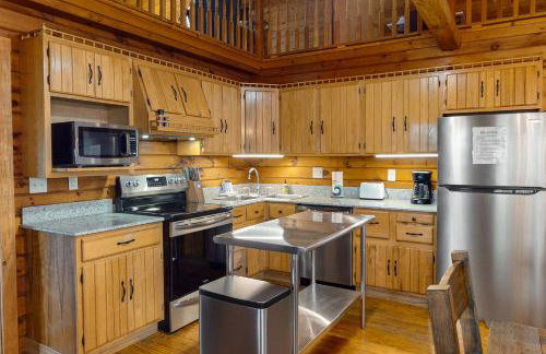 Modern Log Cabin with Vineyard Views - Foto 15