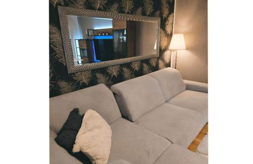 zentrale Design-Ferienwohnung mit Balkon und Stellplatz in Karlsruhe - APOLONIAliving - Foto 11