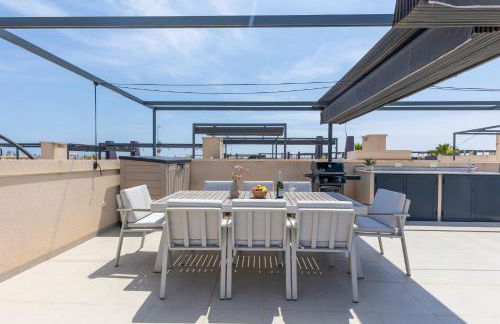 2BD Coastal Gem with Pool & Terrace - Torre de la Horadada - Foto 30