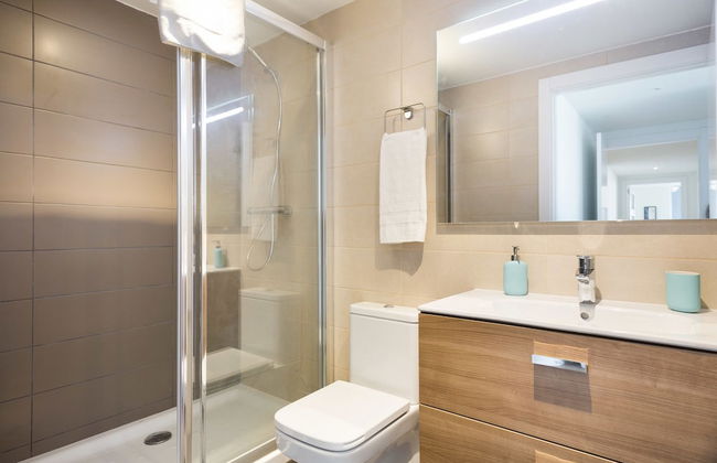 Olala Port Forum Apartments - Photo 29