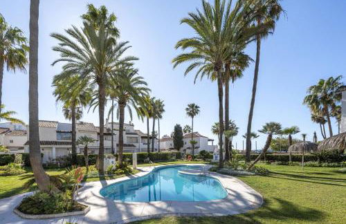 Bright Chalet with Swimming Pool and Close to Sea - Photo 58