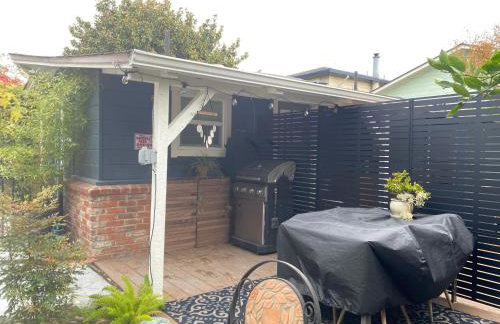 Cozy Sunfilled House with Deck Patio Garden - Foto 22