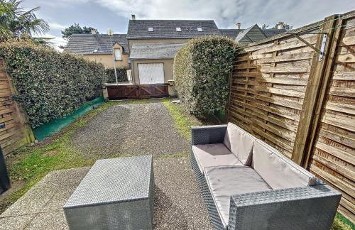 Charmante maison à 150m de la plage, 2 chambres, jardinet, proche Jullouville et St Pair-sur-Mer - FR-1-361-33 - Photo 15