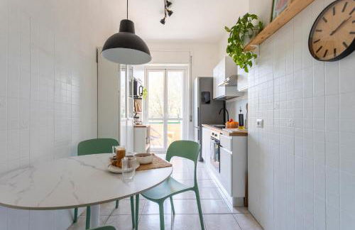 Yesclusive Apartment, parcheggio gratuito, Wi-Fi, vicino M4 Navigli, Humanitas, Forum Assago - Foto 2