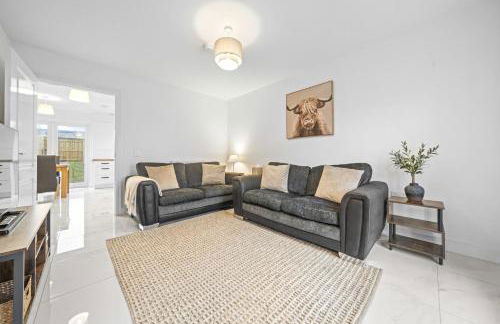 Fern Walk Modern 3 Bedroom House - Dalkeith - Photo 3