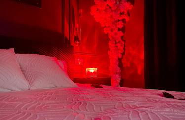 Suite romantique avec Balneo et jeux coquins - Foto 2