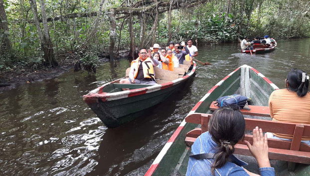 Paseo en barca por el río romero