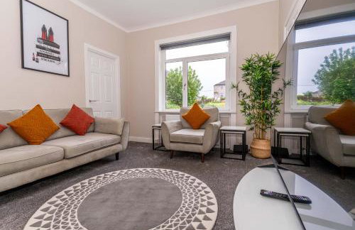 4 Bedrooms Homely House - Sleeps 6 Comfortably with 6 Double Beds,Glasgow, Free Street Parking, Business Travellers, Contractors, & Holiday-Goers, Near All Major Transport Links in Glasgow & City Centre, Perfect for Common Wealth Games 2026 - Foto 16