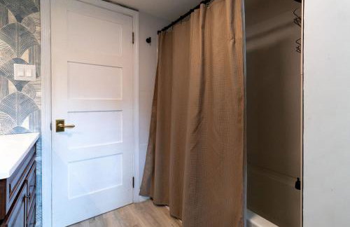 Quiet Cottage In The Woods, with Hot Tub! - Foto 20