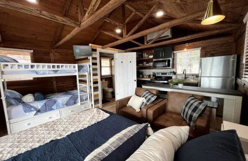 Rustic Waterfront Cabin on Toledo Bend Lake for an Unforgettable Getaway in Nature in Hemphill, Texas - Foto 6