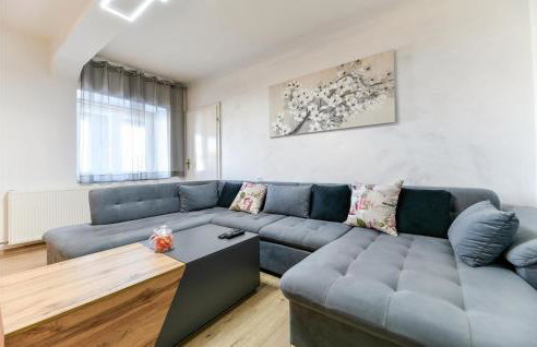 4 Bedroom Amazing Home In Prkos - Foto 3