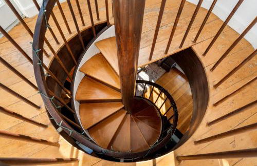 Hot Tub, Electric Bikes, Solo Stove, Projector, Smores - Foto 33