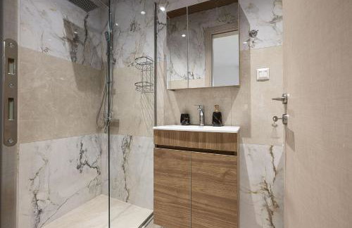 Villa Pasiphae - With Private Heated Pool - Photo 31