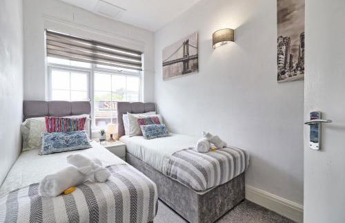 Luxury 3-Bed Apartment Near To London With Parking - Foto 24