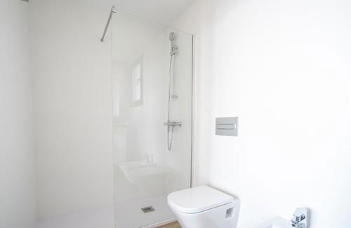 Modern sea front Sea Water - Photo 27